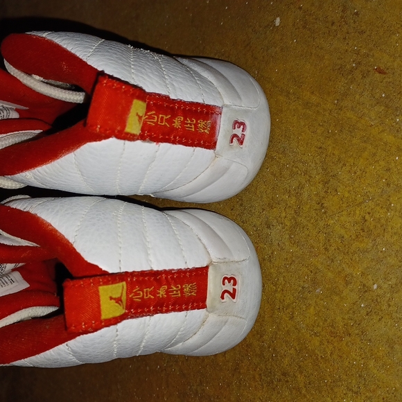 Retro Jordan 12s "flu game" - Picture 4 of 9